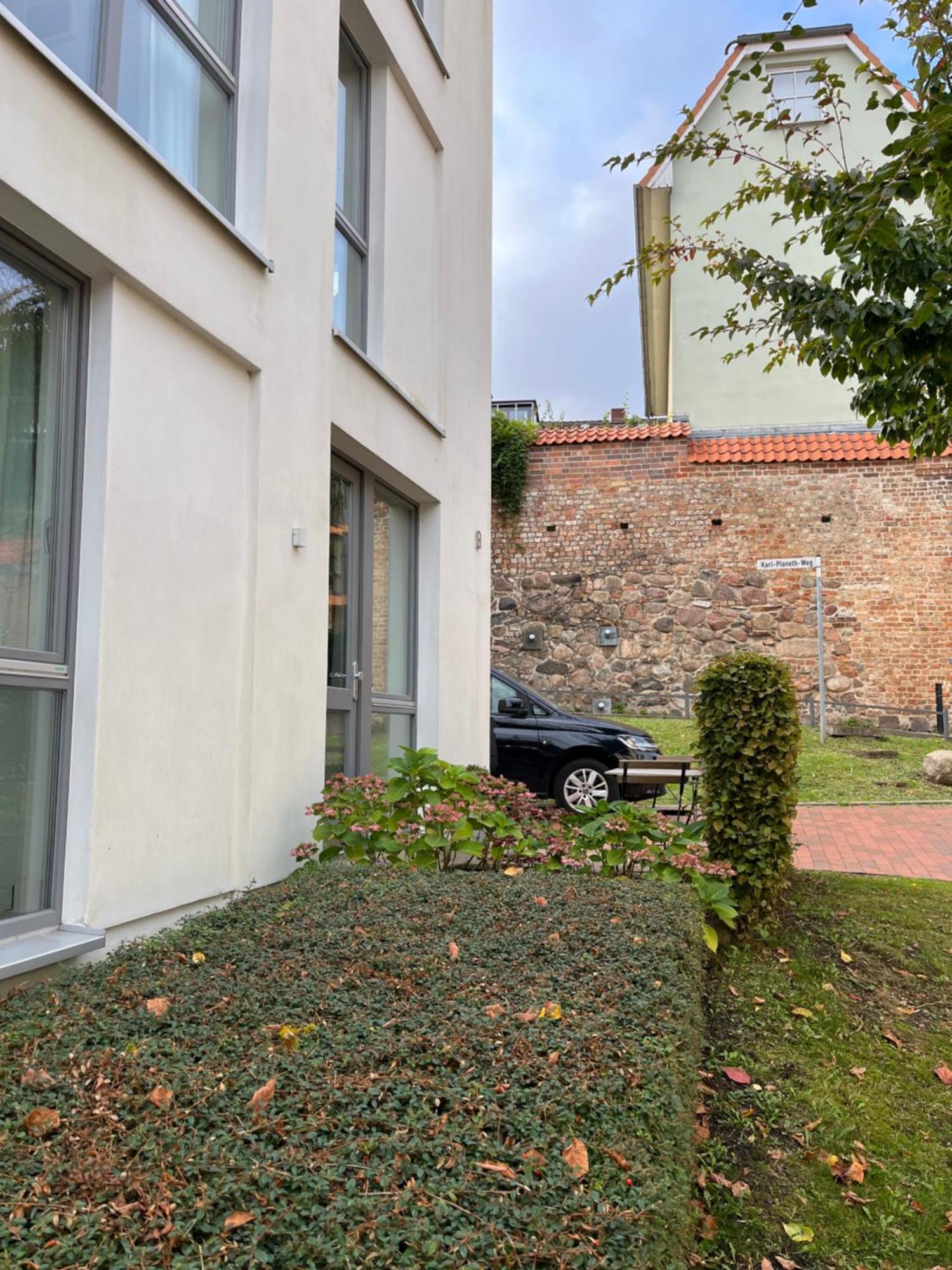 Ferienwohnung An Der Historischen Stadtmauer Rostock Exterior foto