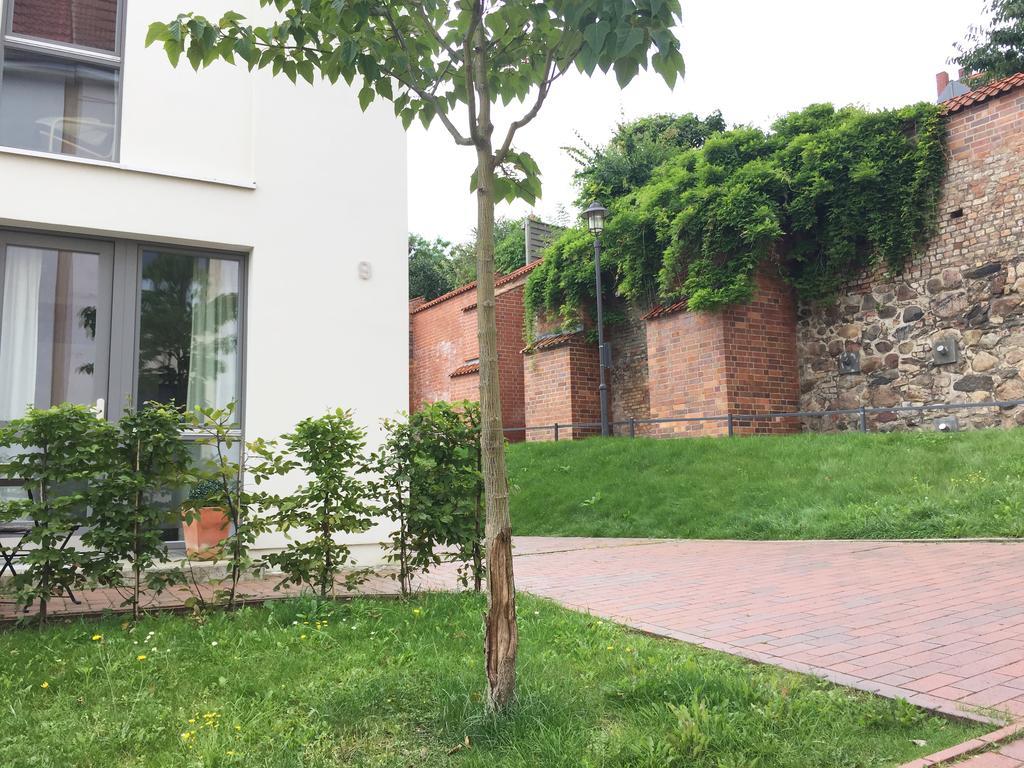Ferienwohnung An Der Historischen Stadtmauer Rostock Exterior foto